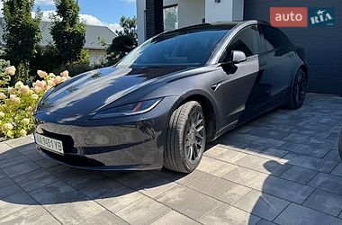 Седан Tesla Model 3 2024 в Киеве