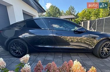 Седан Tesla Model 3 2024 в Киеве