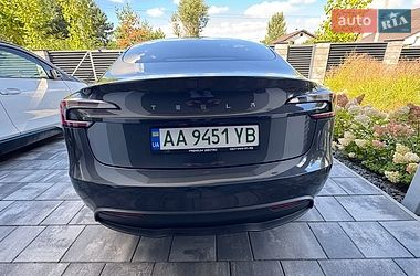 Седан Tesla Model 3 2024 в Києві