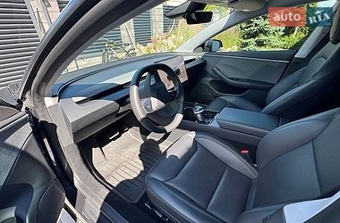 Седан Tesla Model 3 2024 в Киеве