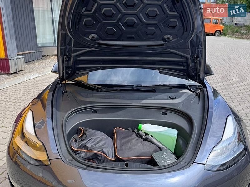 Седан Tesla Model 3 2022 в Хмельницькому