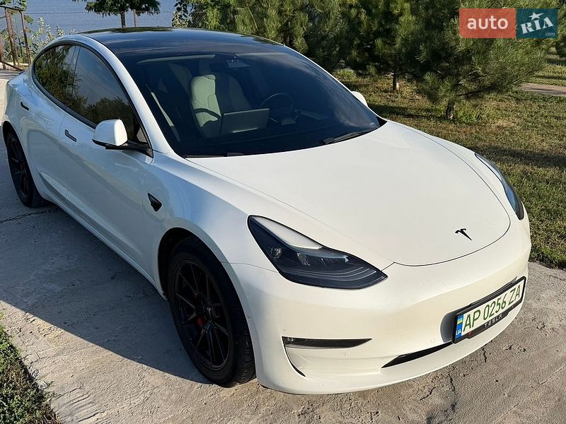 Седан Tesla Model 3 2021 в Запоріжжі