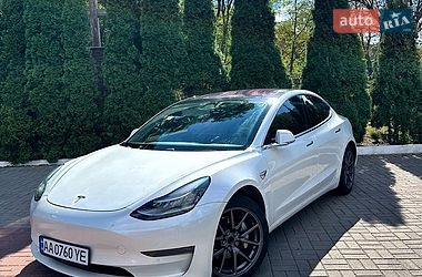 Седан Tesla Model 3 2019 в Києві