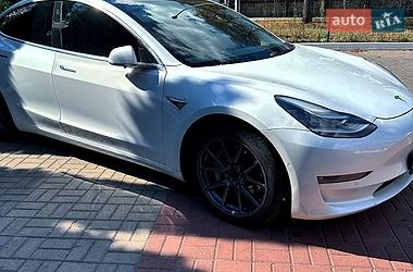 Седан Tesla Model 3 2019 в Києві