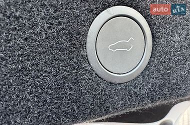 Седан Tesla Model 3 2024 в Бучі