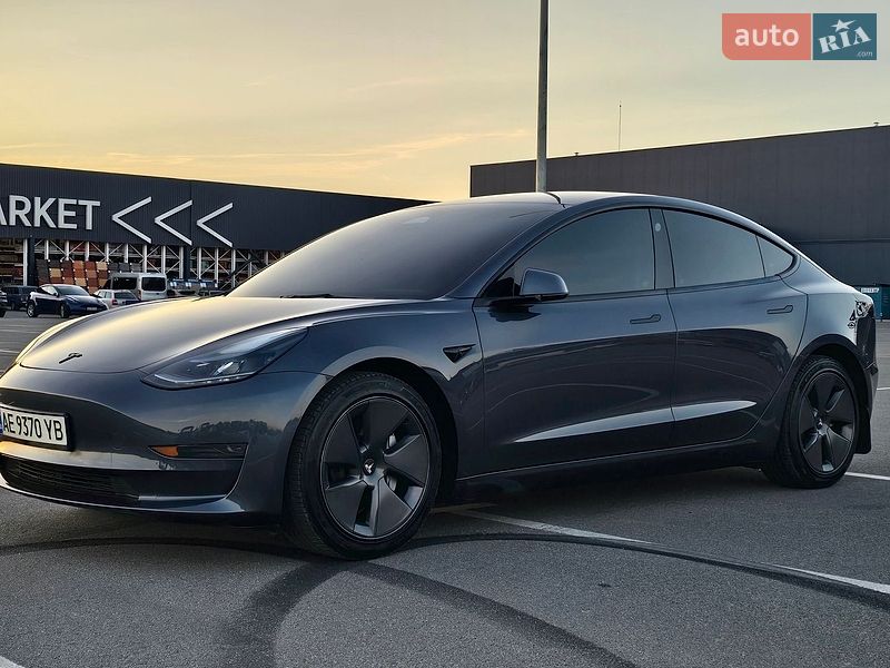 Седан Tesla Model 3 2023 в Дніпрі фото Седан Tesla Model 3 2023 в Дніпрі