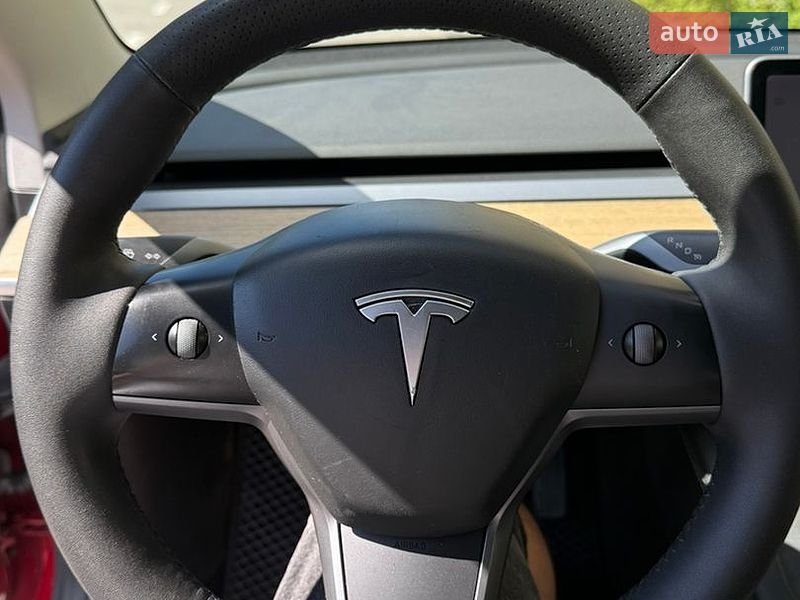 Седан Tesla Model 3 2022 в Киеве