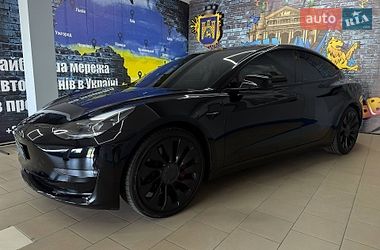 Седан Tesla Model 3 2022 в Львові