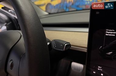Седан Tesla Model 3 2022 в Львові