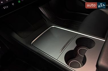 Седан Tesla Model 3 2022 в Львові