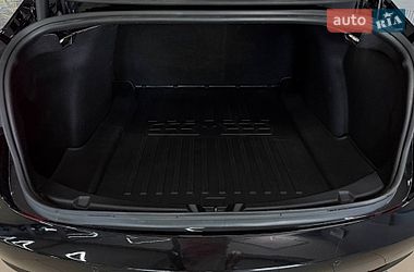 Седан Tesla Model 3 2022 в Львові