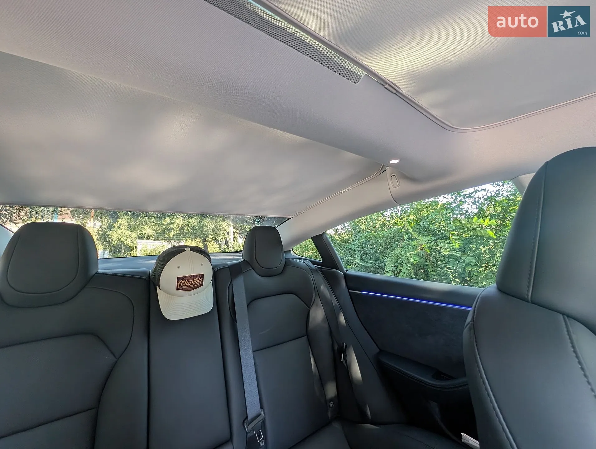 2025 Tesla Model 3 - мініатюра 8