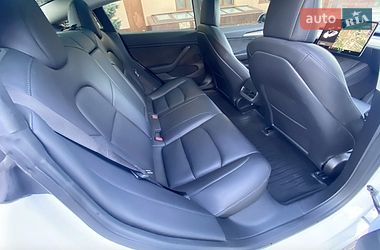 Седан Tesla Model 3 2023 в Києві