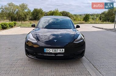 Седан Tesla Model 3 2020 в Ивано-Франковске