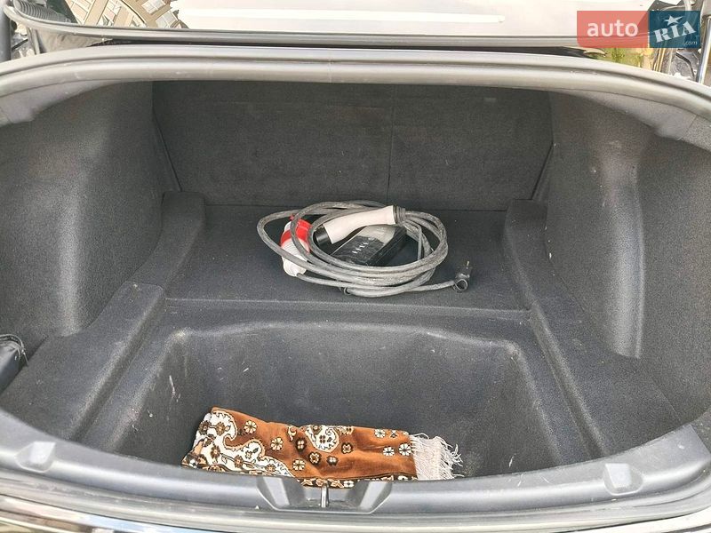 Седан Tesla Model 3 2020 в Івано-Франківську