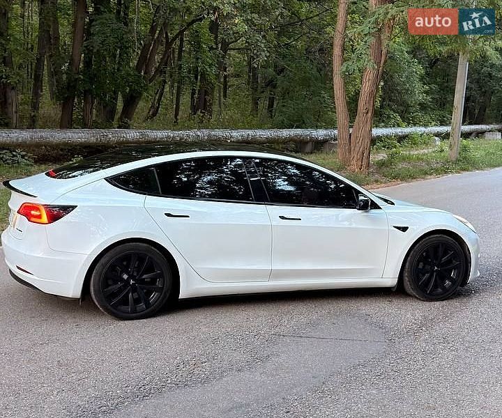 Седан Tesla Model 3 2018 в Харкові