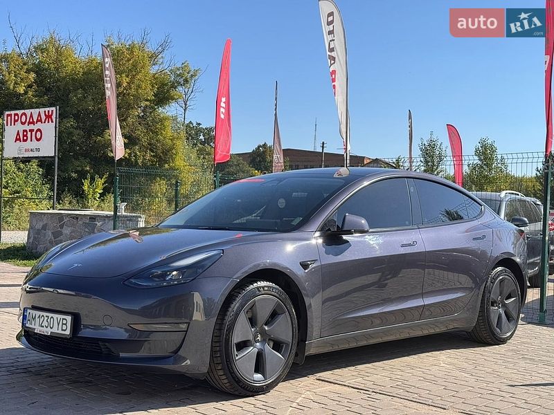 Седан Tesla Model 3 2023 в Бердичеве Седан Tesla Model 3 2023 в Бердичеве
