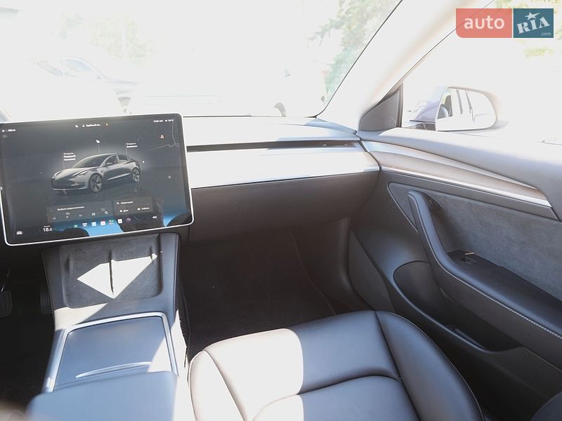 Седан Tesla Model 3 2022 в Харькове