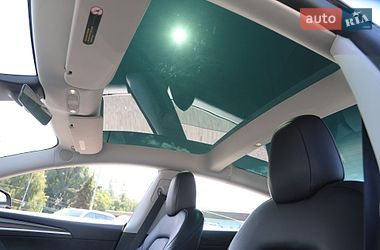 Седан Tesla Model 3 2022 в Харькове