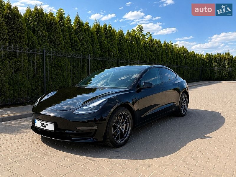 Tesla Model 3 2022