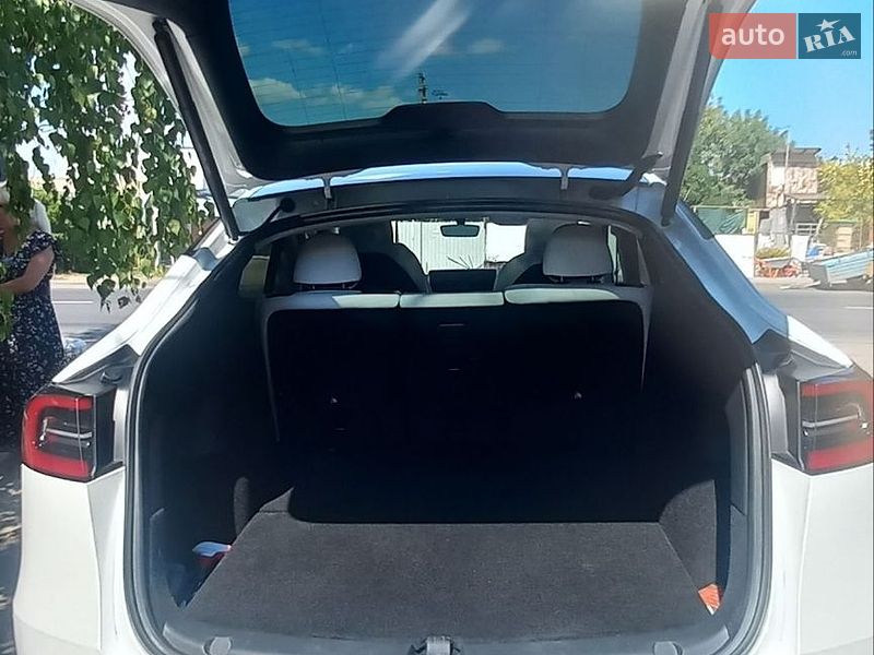 Седан Tesla Model 3 2022 в Одессе