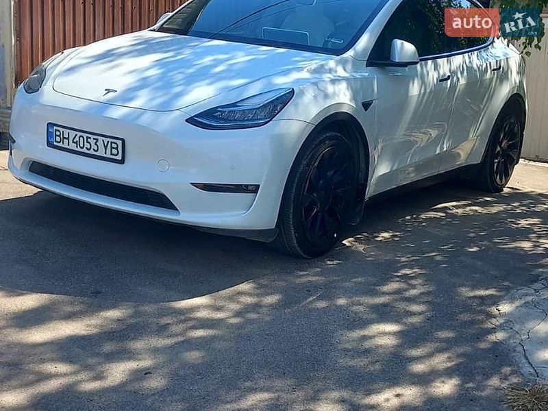 Седан Tesla Model 3 2022 в Одессе