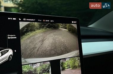 Седан Tesla Model 3 2019 в Львові
