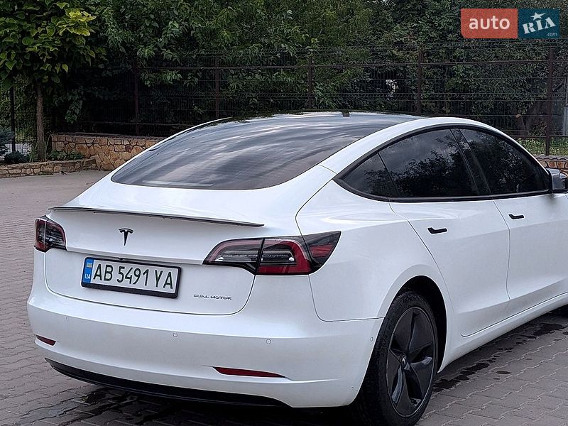 Седан Tesla Model 3 2022 в Могилів-Подільському