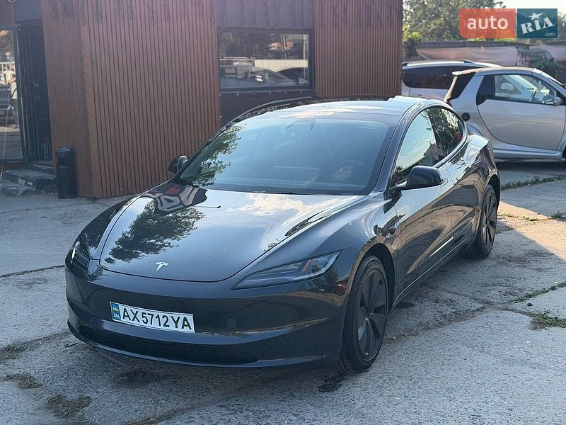 Седан Tesla Model 3 2024 в Харкові