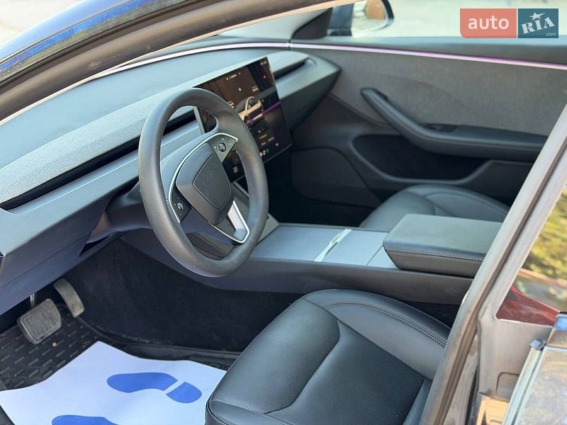 Седан Tesla Model 3 2024 в Харкові