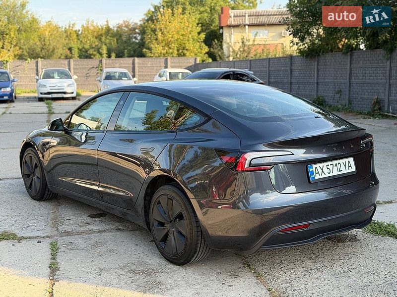 Седан Tesla Model 3 2024 в Харкові