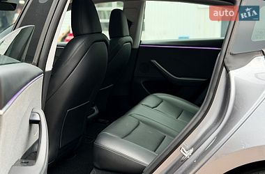 Седан Tesla Model 3 2025 в Киеве