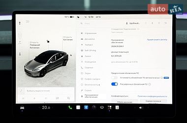 Седан Tesla Model 3 2025 в Киеве