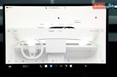 Седан Tesla Model 3 2025 в Киеве