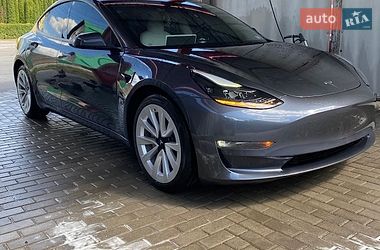 Седан Tesla Model 3 2023 в Львові