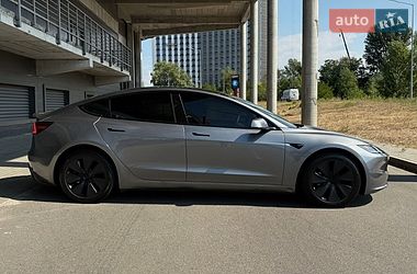 Седан Tesla Model 3 2024 в Києві