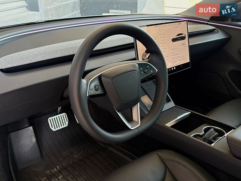 Седан Tesla Model 3 2024 в Києві
