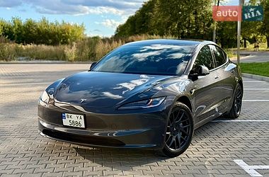 tesla model-3 2024 в Рівне від професійного продавця Ваня