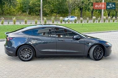 Седан Tesla Model 3 2024 в Рівному