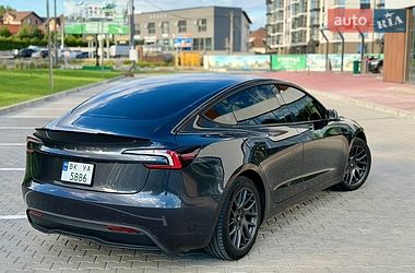 Седан Tesla Model 3 2024 в Рівному