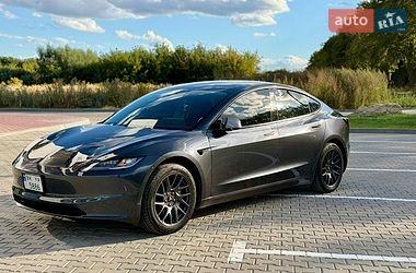 Седан Tesla Model 3 2024 в Рівному