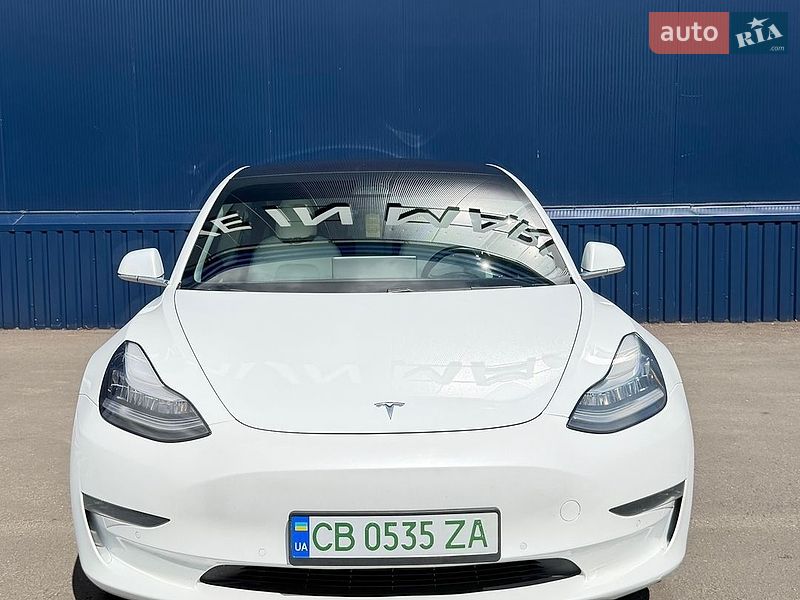 Седан Tesla Model 3 2018 в Киеве