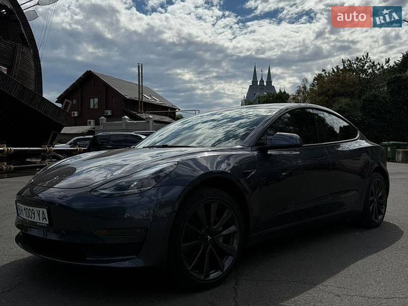 Tesla Model 3 2021