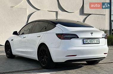 Седан Tesla Model 3 2021 в Луцьку