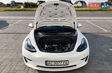 Седан Tesla Model 3 2021 в Луцьку