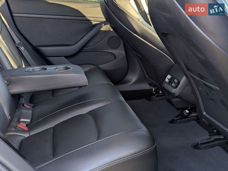 Седан Tesla Model 3 2021 в Ковеле