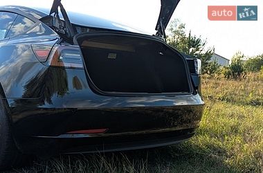 Седан Tesla Model 3 2021 в Ковеле
