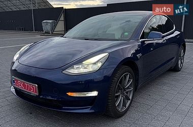 Седан Tesla Model 3 2019 в Самборі
