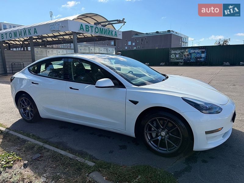 Седан Tesla Model 3 2023 в Киеве фото 7 Седан Tesla Model 3 2023 в Киеве