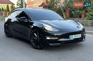 Седан Tesla Model 3 2018 в Николаеве